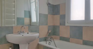 e1857369