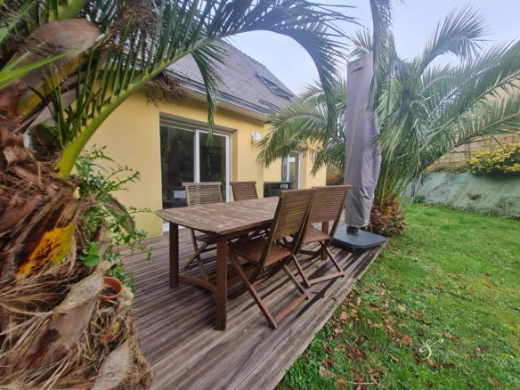 Maison 8 pièce(s) 142 m²