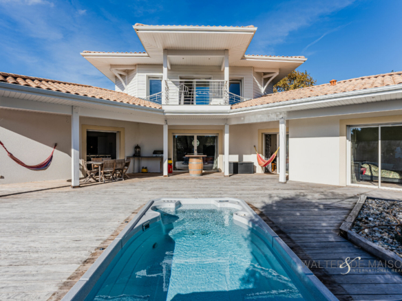 Maison 7 pièce(s) 173 m²