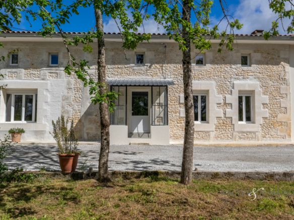 Maison 8 pièce(s) 211 m²