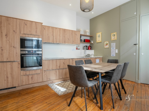 Maison 7 pièces 206 m²