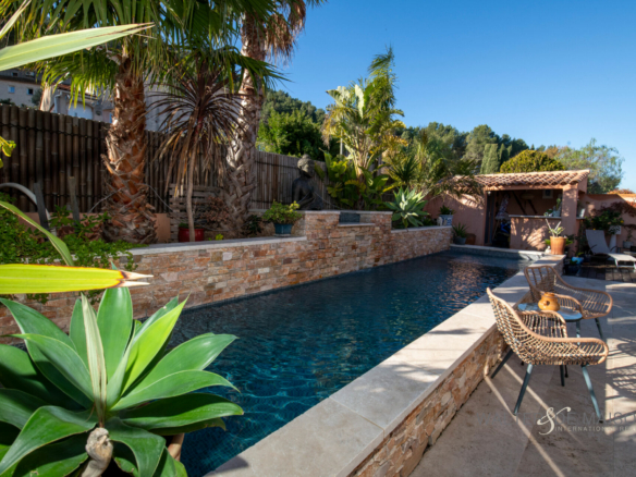 Maison 5 pièce(s) 144 m²