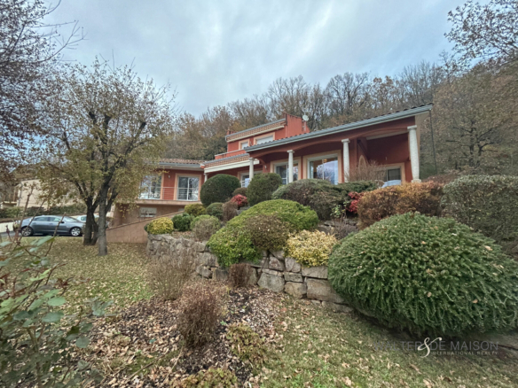 Maison 7 pièces 176 m²