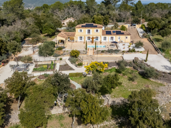 Maison 7 pièces 210 m²