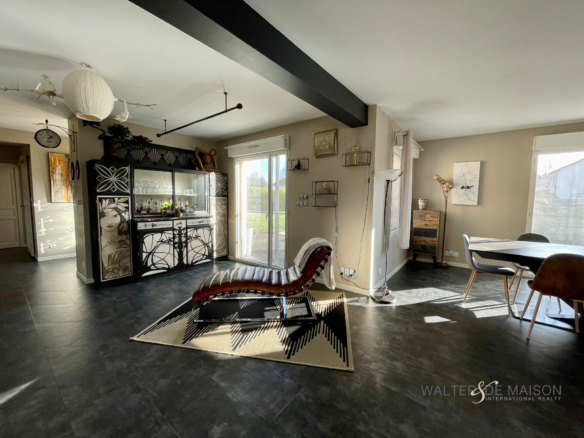 Maison 6 pièces 239 m²