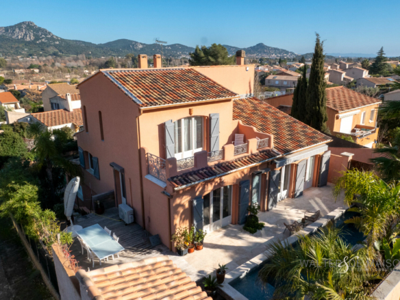 Maison 5 pièces 144 m²