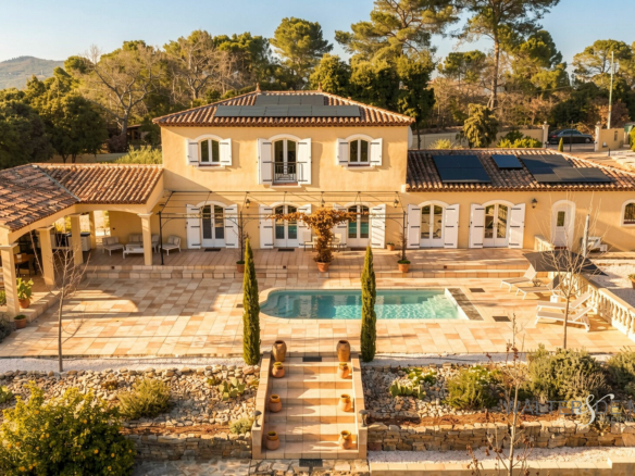 Maison 7 pièces 210 m²