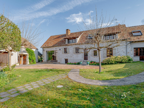 Maison 10 pièces 290 m²