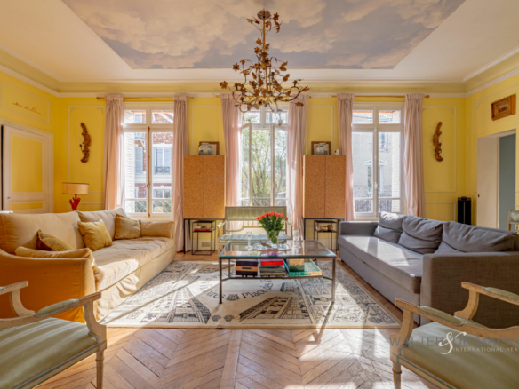 Maison 8 pièces 230 m²