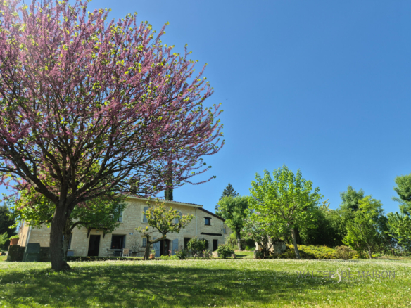 Maison 6 pièces 279 m²