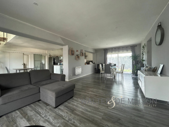 Maison 8 pièces 265 m²