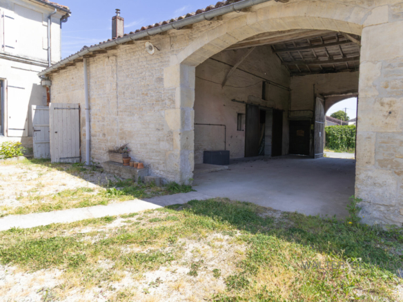 Maison 8 pièces 223.81 m²