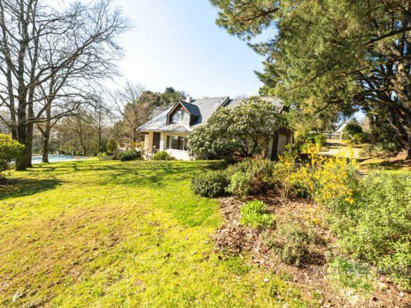 Maison 4 pièces 235 m²