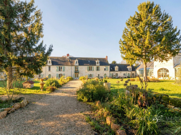 Demeure 23 pièces 1008 m²