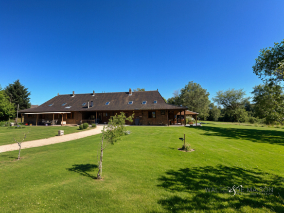 Maison 9 pièces 240 m²