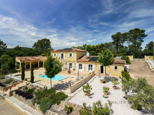 Maison 7 pièces 210 m²