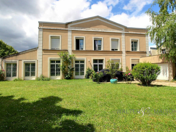 Maison 9 pièces 288 m²