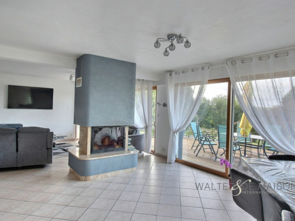 Maison 10 pièces 240 m²