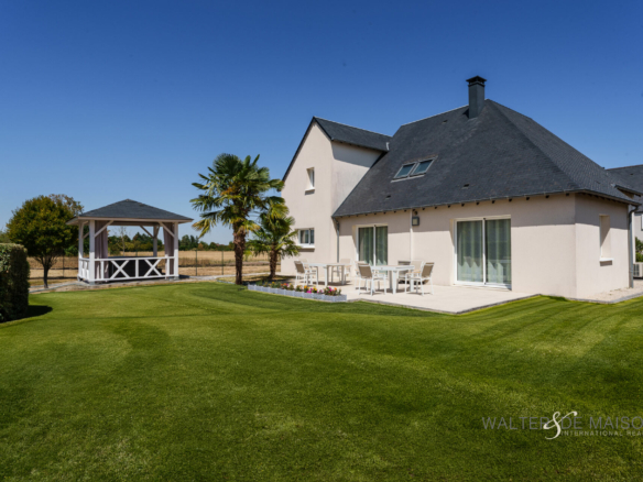 Maison 5 pièces 218 m²