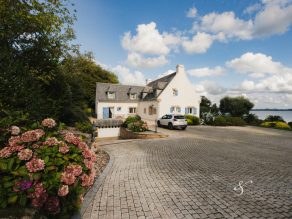 Maison 9 pièces 289.79 m²