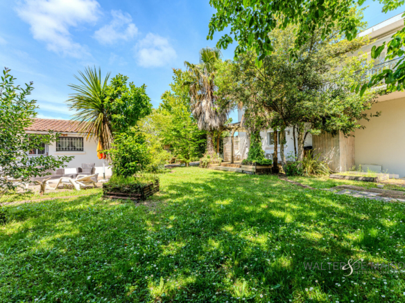 Maison 7 pièces 320 m²