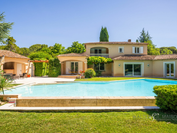Maison 8 pièces 202 m²