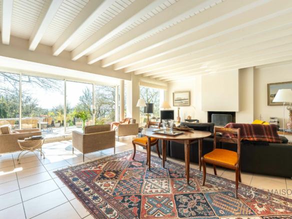 Maison 5 pièces 235 m²