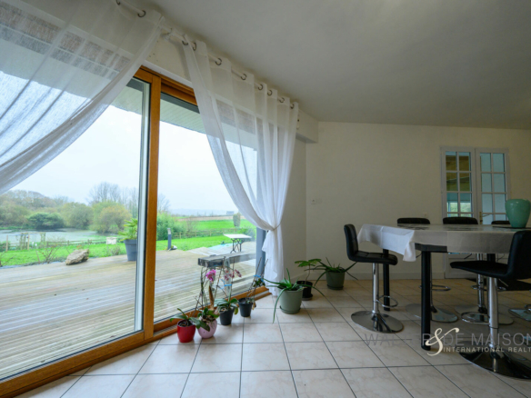 Maison 10 pièces 240 m²