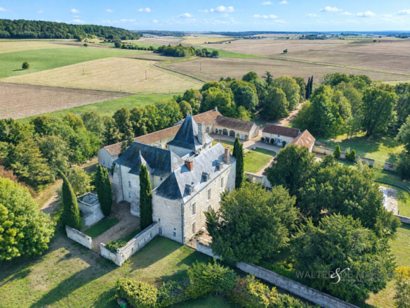 Demeure 54 pièces 1874 m²